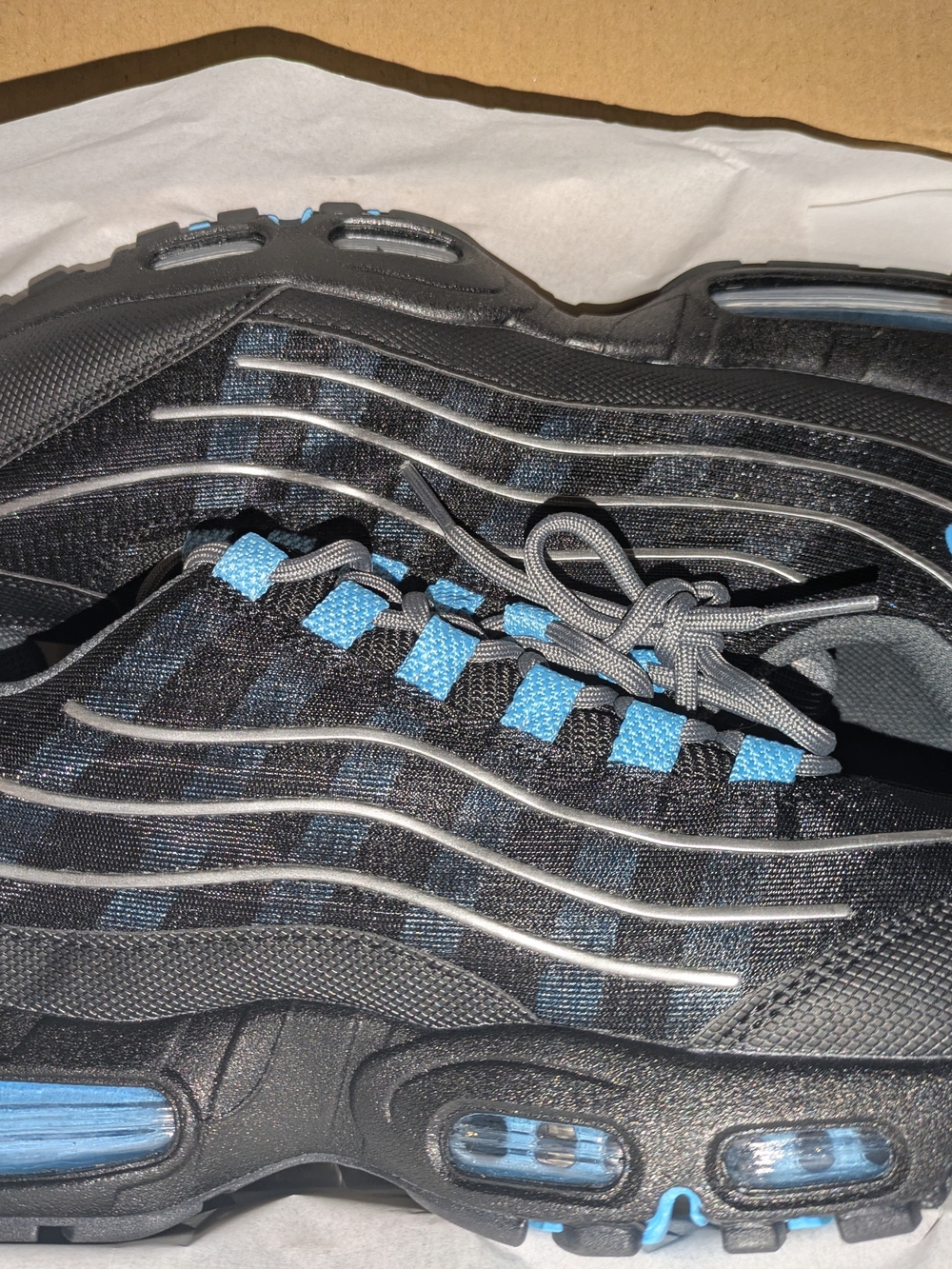 Nike Air Max 95 Black with Blue Accents Men's Size 10 New In Box! - Picture 9 of 10